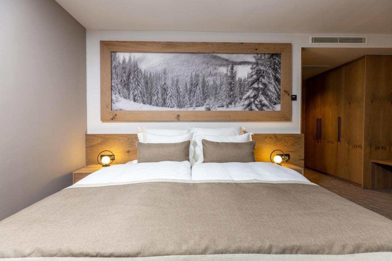 Hotel Monti Spa & Wellness Hadzici Luaran gambar